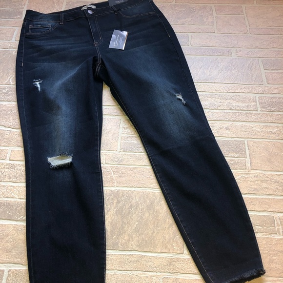 refuge Denim - Refuge Plus Size Jegging NWT Distressed Fringe